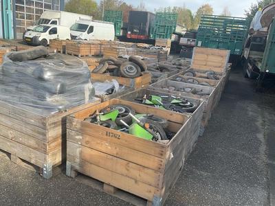 Übersichtsbild von Super Soco Scooter-Ersatzteile (28x)